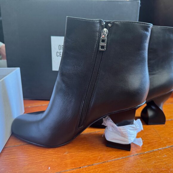 New Boots - black leather size 10 - Picture 2 of 4